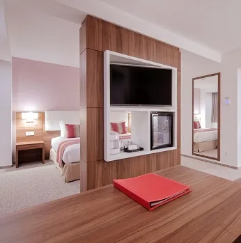 Camera business Ramada